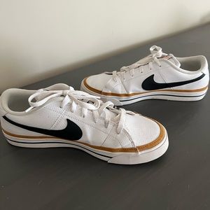Nike Court Legacy sz 10